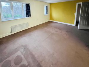 Lounge- click for photo gallery